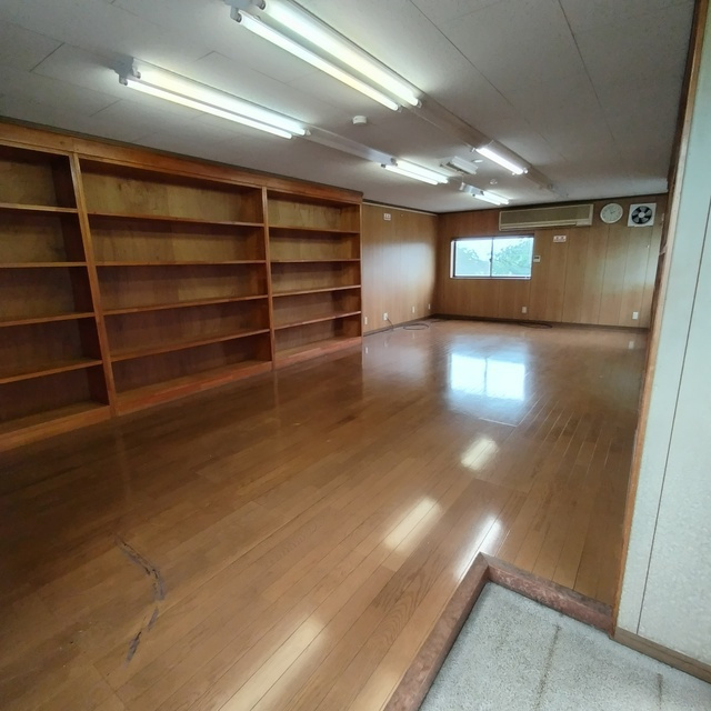 忠節ビルの内装|屋上会議室