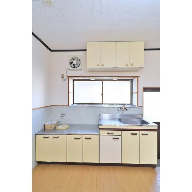 柳津町南塚貸家のキッチン|キッチン