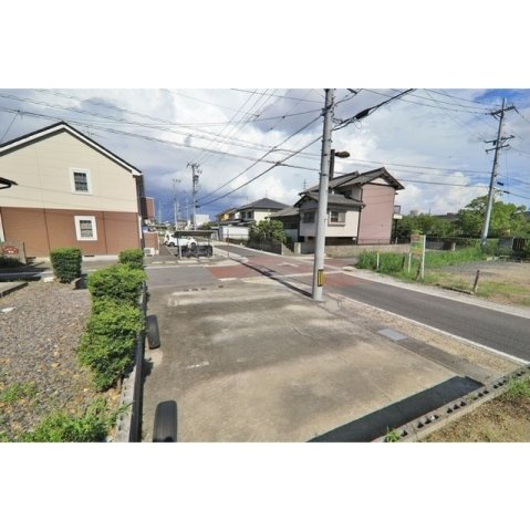 柳津町南塚貸家の駐車場