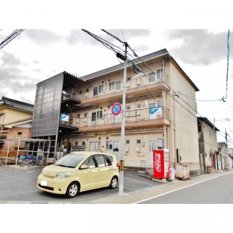 花月ビルの外観