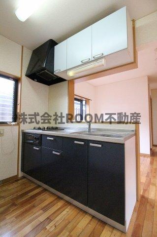 山角貸家のキッチン|きれいなキッチンです