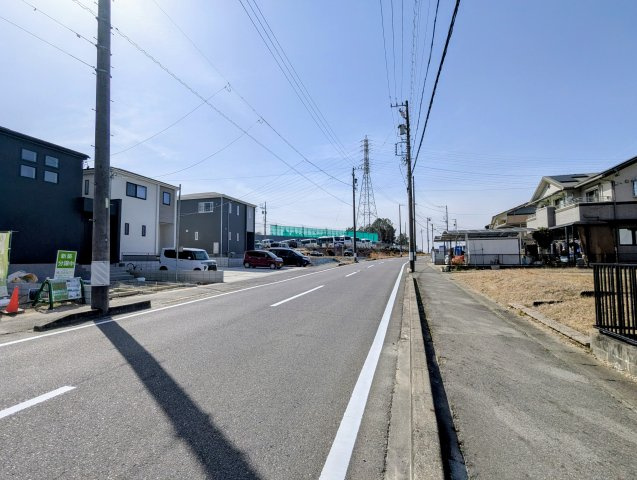瀬戸市品野町6丁目プロジェクト　角地の前面道路含む現地写真