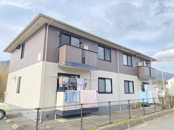 ドミールの外観