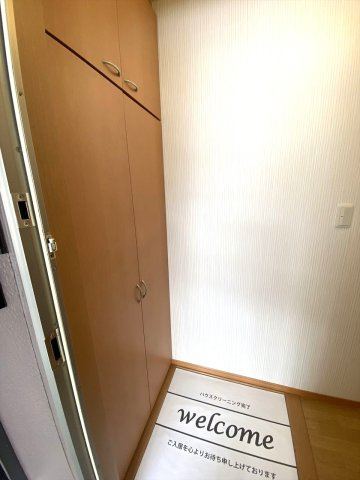 ドミールの玄関