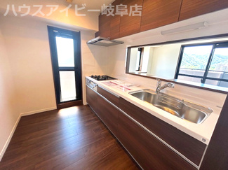 【キッチン】 | ダイアパレス岐阜長良10階部分！岐阜城・長良川が一望出来ます♪夏には長良川花火大会も見えます | ダイアパレス岐阜長良10階部分！岐阜城・長良川が一望出来ます♪夏には長良川花火大会もお部屋から見えます