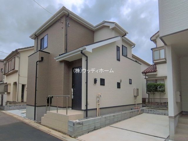 越谷市下間久里　新築一戸建て　2号棟の外観