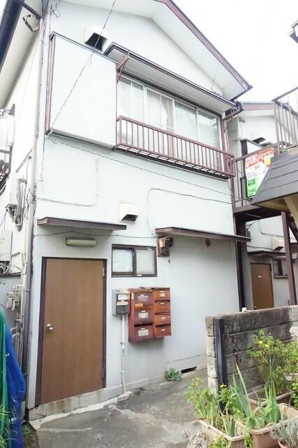 岡村アパートの外観