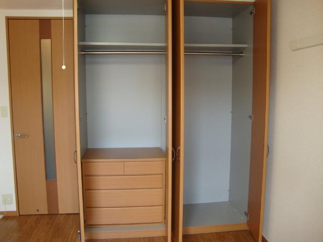 コーポハウス花の収納|クローゼット