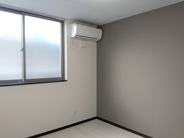 ブルジェオンAの洋室