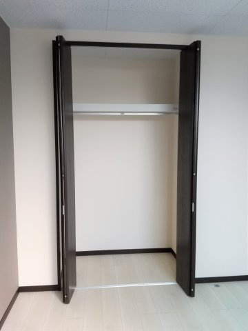 ブルジェオンAの収納