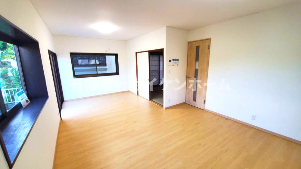 熊谷市佐谷田　中古戸建の居間・リビング