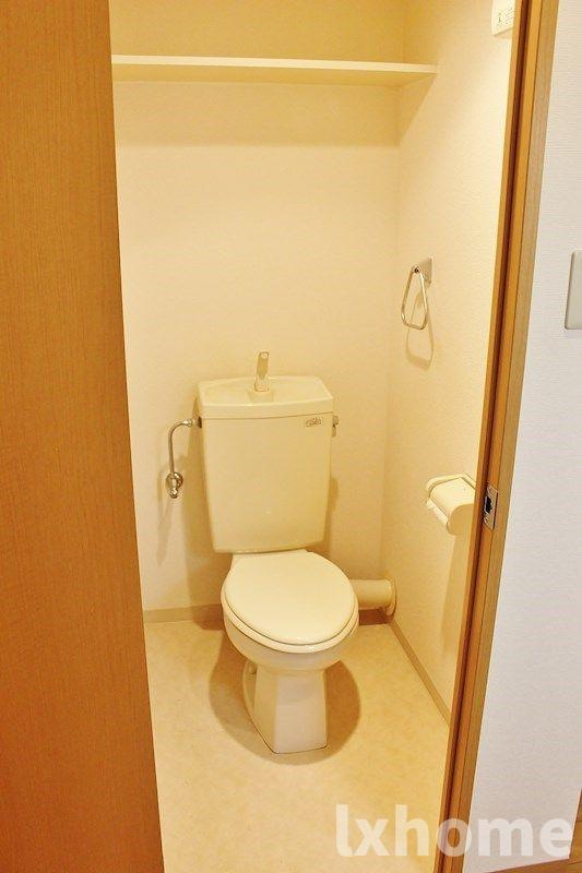 ヴィラサくらのトイレ|ゆったりとした空間のトイレです