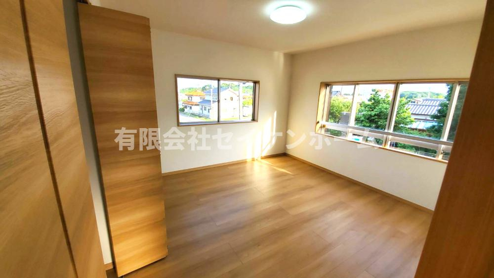 熊谷市冑山　中古戸建の洋室