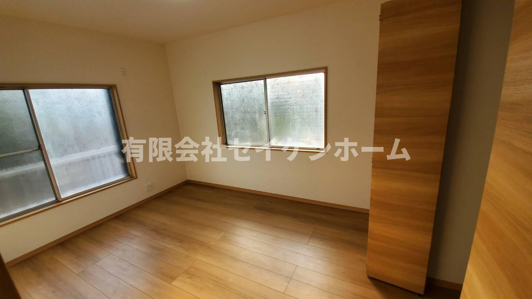 熊谷市冑山　中古戸建の洋室