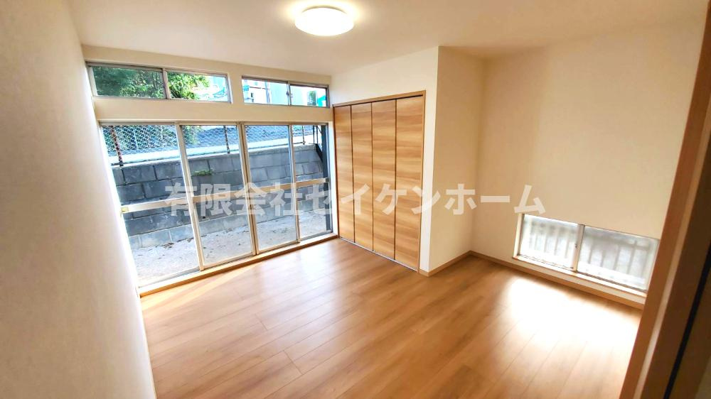 熊谷市冑山　中古戸建の居間・リビング