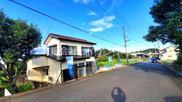 熊谷市冑山　中古戸建の前面道路含む現地写真