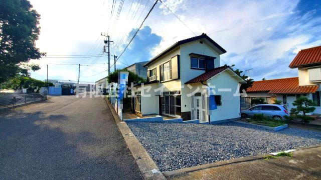 熊谷市冑山　中古戸建の前面道路含む現地写真