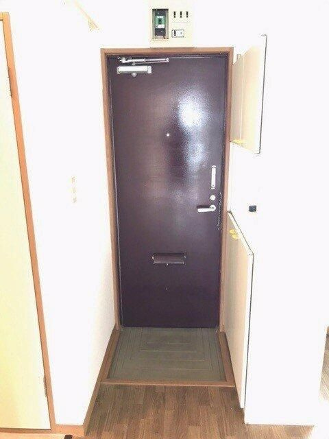 ハイムカトレアの玄関