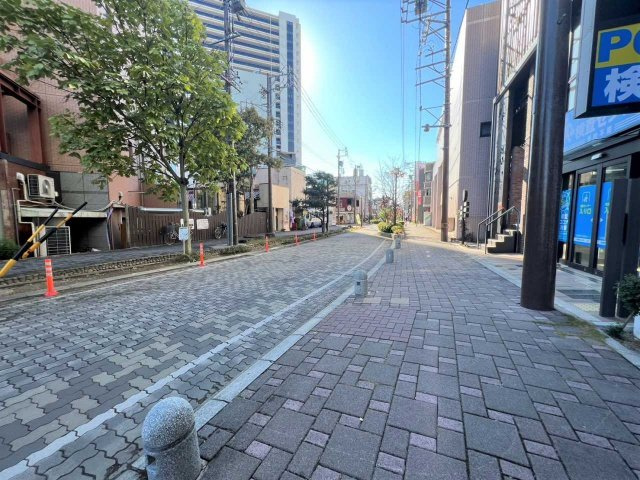 グーグダイニングの周辺