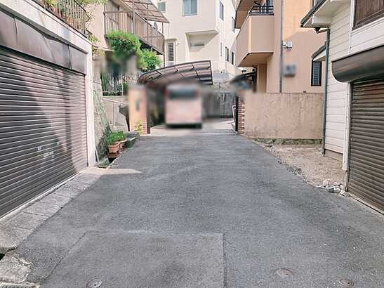 【前面道路含む現地写真】