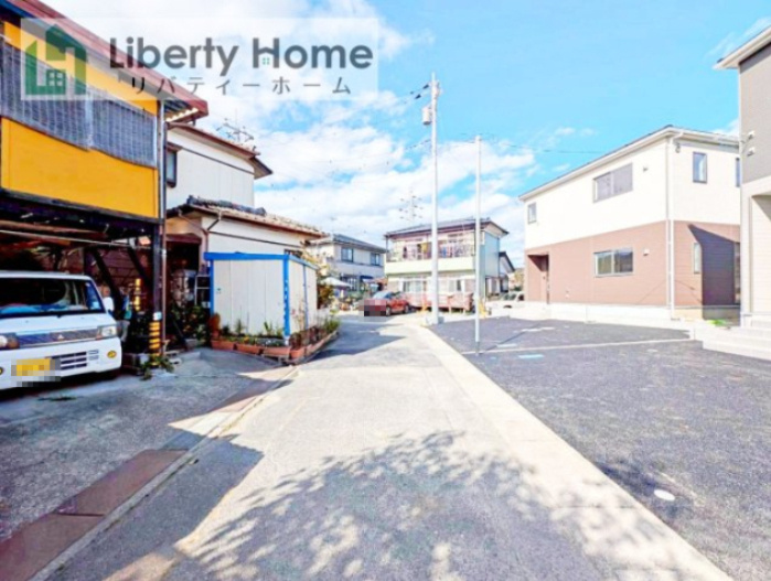 北茨城市磯原町木皿第3　新築戸建　2号棟の前面道路含む現地写真