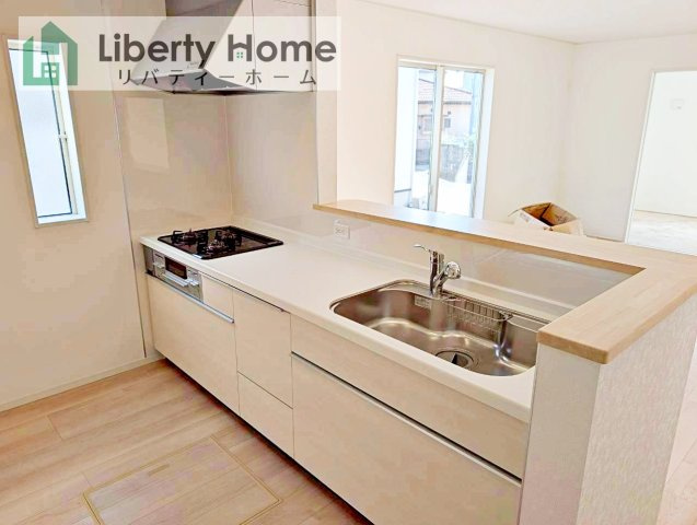 北茨城市磯原町木皿第3　新築戸建　2号棟のキッチン