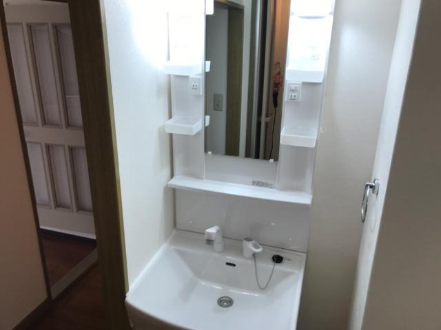 エル・コーポ中山の洗面所|洗髪洗面化粧台