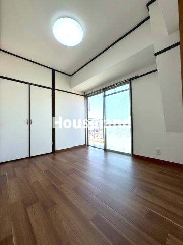 中之島グランドマンションの居間・リビング