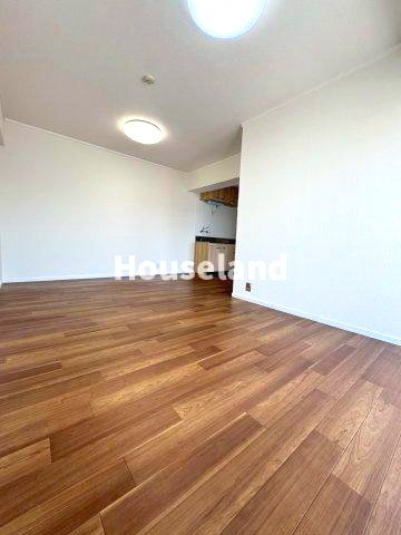 中之島グランドマンションの居間・リビング