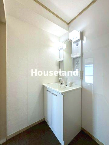 中之島グランドマンションの独立洗面台