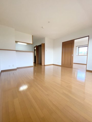 【居間・リビング】 | 神田レジデンス | ※同型写真