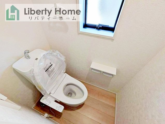 北茨城市磯原町木皿第3　新築戸建　3号棟のトイレ