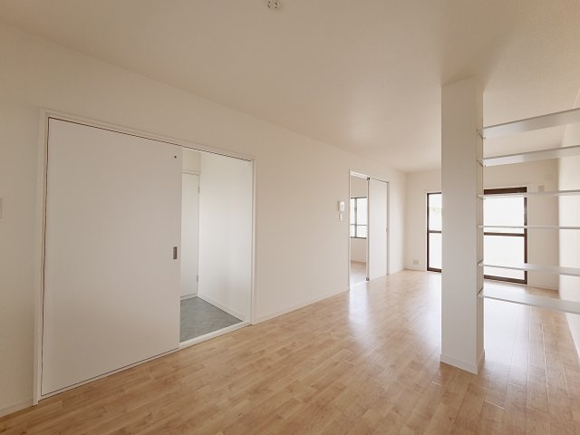 コーポラス小西　当新田の居間・リビング