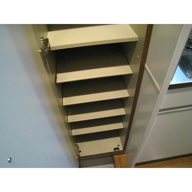 アムール 本町東の玄関