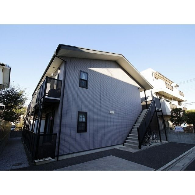 アムール 本町東の外観