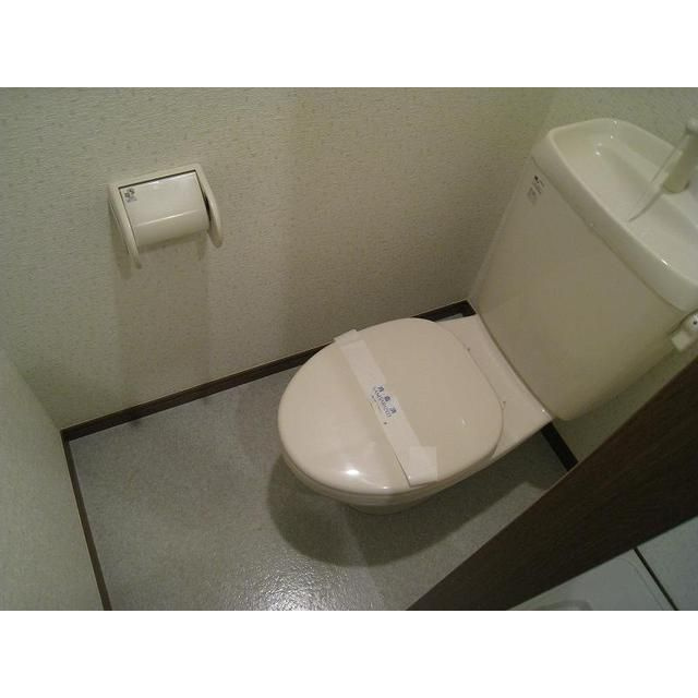 アムール 本町東のトイレ