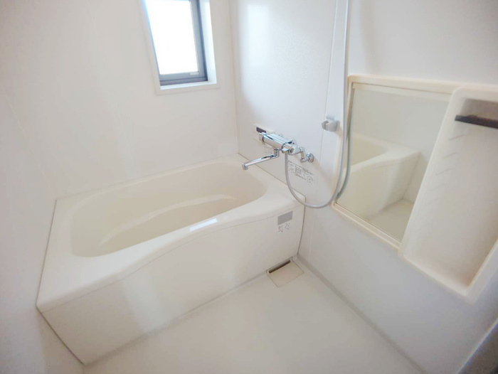 パル春日 A棟の浴室|日々の疲れを癒すお風呂付です