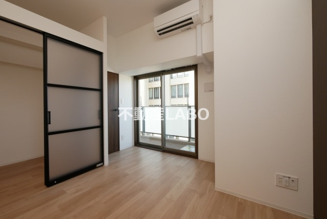 ＡＦＦＬＵＥＮＣＥ難波ＥＡＳＴの洋室