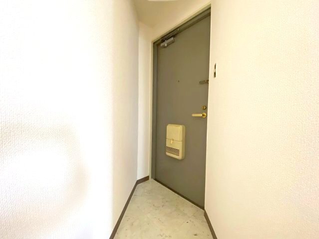 第7セイワコートの玄関