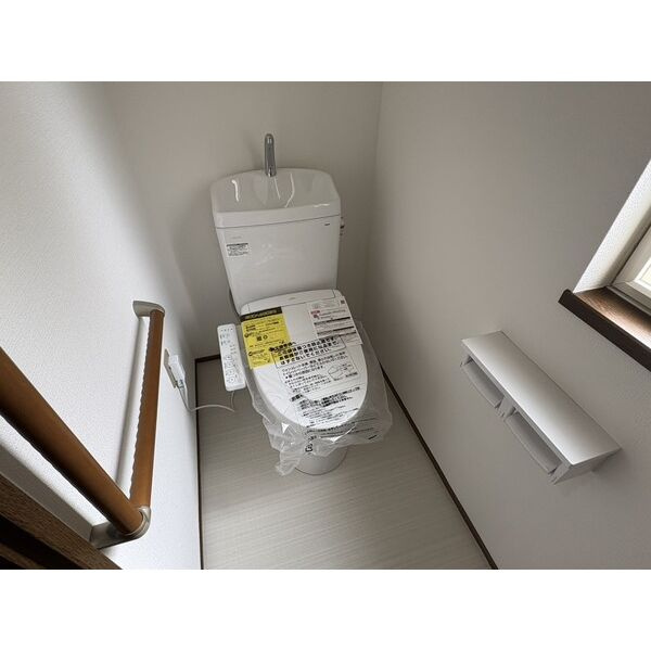 住吉宮町3丁目　貸戸建のトイレ