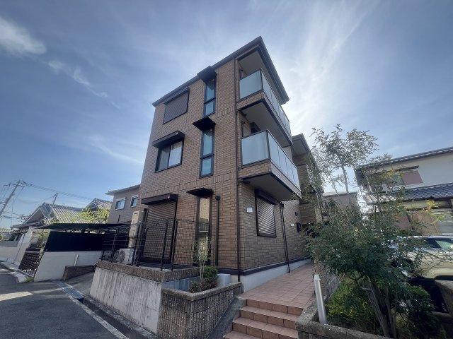 ロイヤルメゾン豊中の外観