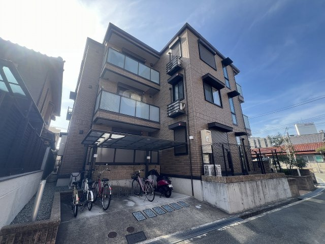 ロイヤルメゾン豊中の外観