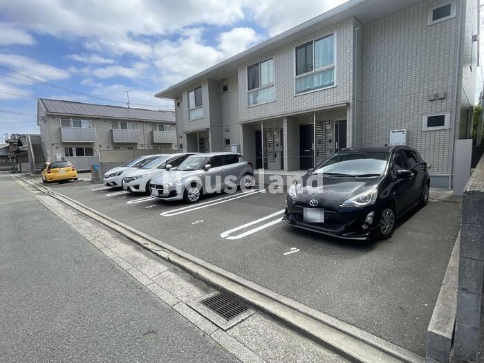 D-room東高松の駐車場