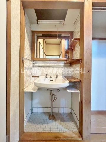 西東京市新町3丁目戸建の洗面所