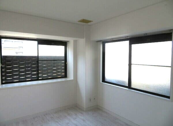 キャトルセゾン藤が丘の洋室