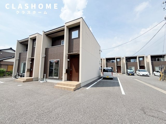 CASITA⽥⼾　　刈谷市近郊の賃貸はクラスホームの駐車場
