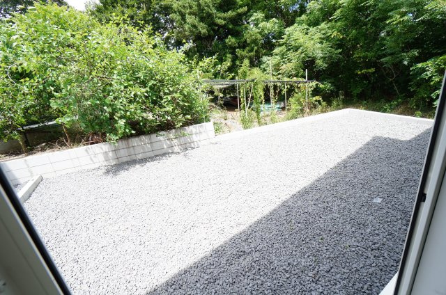 リーブルガーデン美浜町奥田西卯起　4号棟の庭|北側のお庭♪