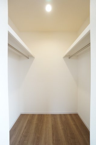 リーブルガーデン美浜町奥田西卯起　3号棟の収納|たっぷり収納可能なクローゼット