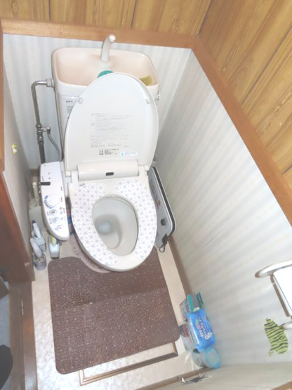 【トイレ】 | 北見市相内町59番地26　中古売家 | 温水洗浄便座