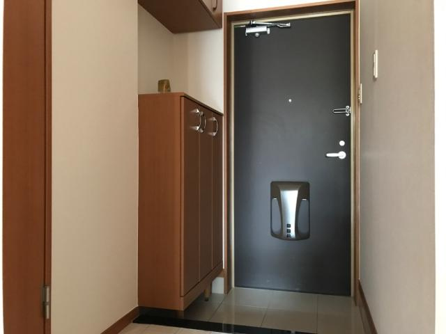 玄関 